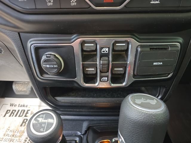 Used 2021 Jeep Wrangler Unlimited Sport image 30