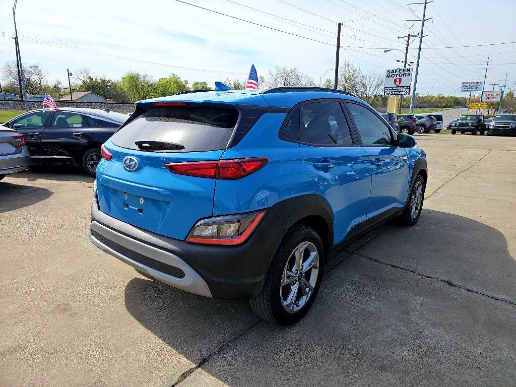 Used 2023 Hyundai Kona SEL image 2
