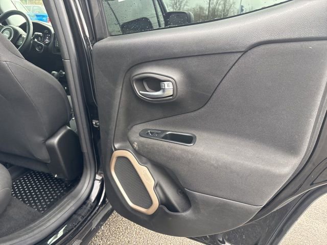 Used 2017 Jeep Renegade Sport w/ Power & Air Group image 11