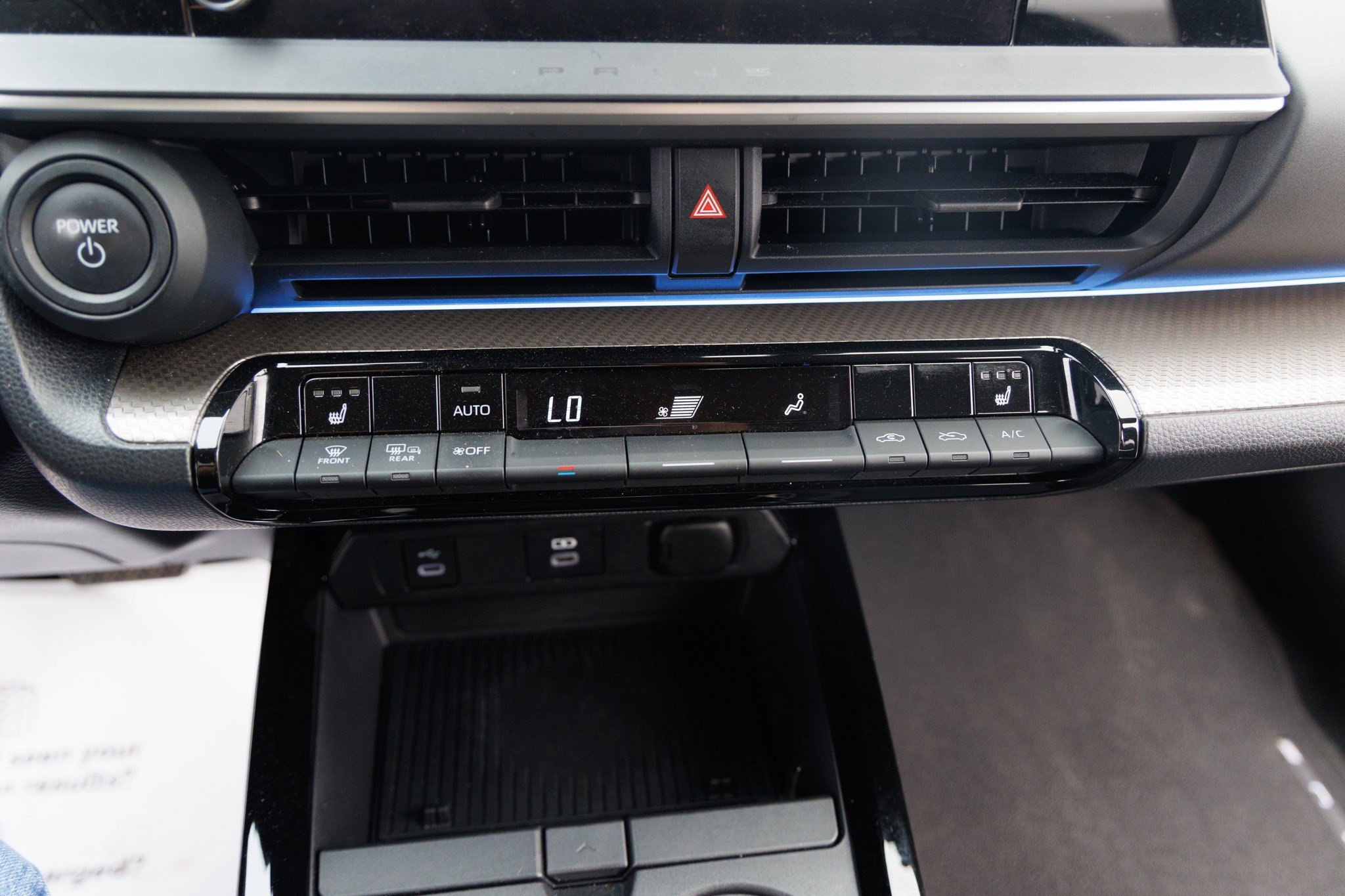 Used 2024 Toyota Prius XLE image 24