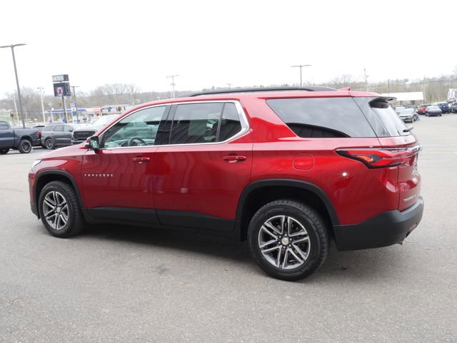 Used 2022 Chevrolet Traverse LT w/ LT Premium Package image 9