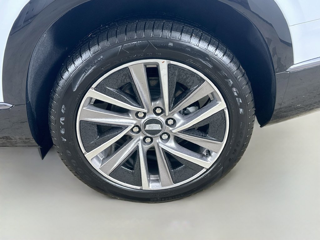 New 2027 Cadillac Vistiq Sport w/ LPO, Floor Liner Package AWD/4WD image 40