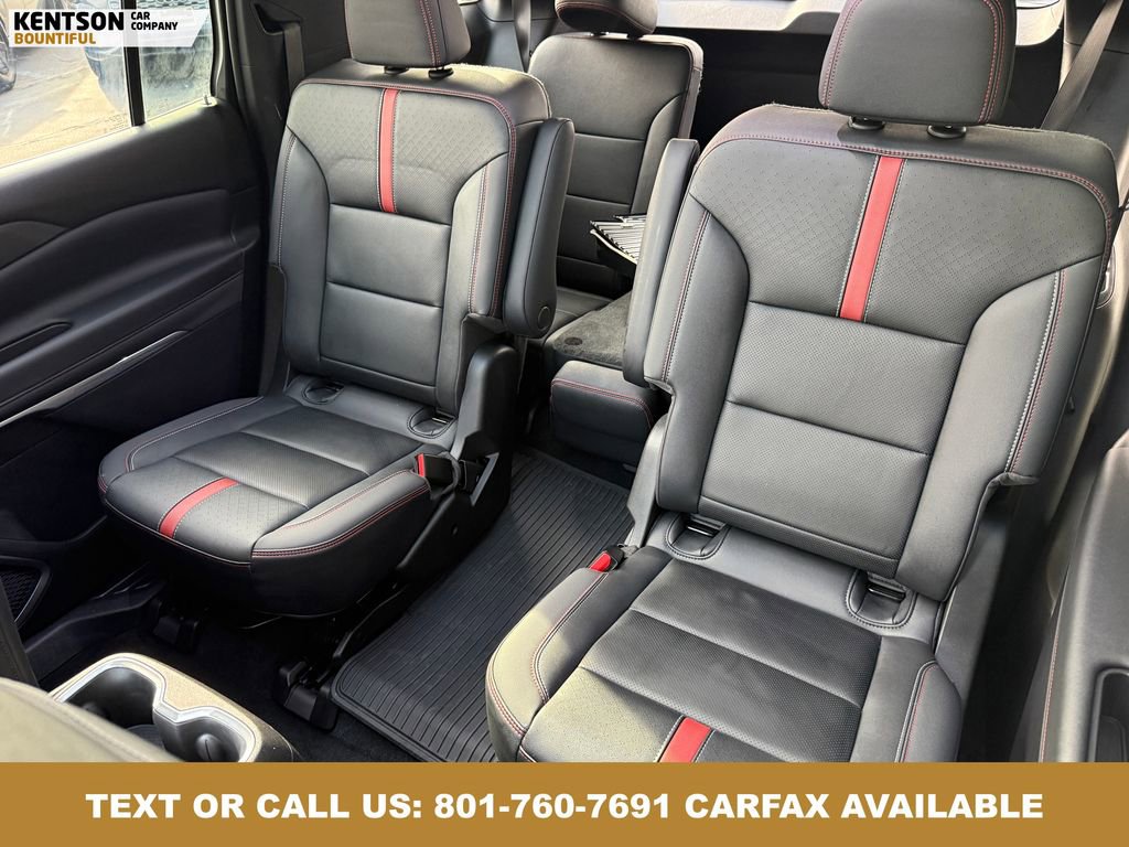Used 2024 Chevrolet Traverse RS image 35