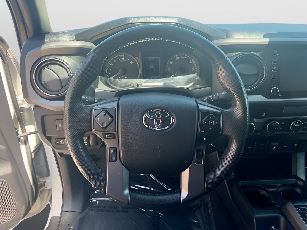 Used 2022 Toyota Tacoma TRD Sport AWD/4WD image 11
