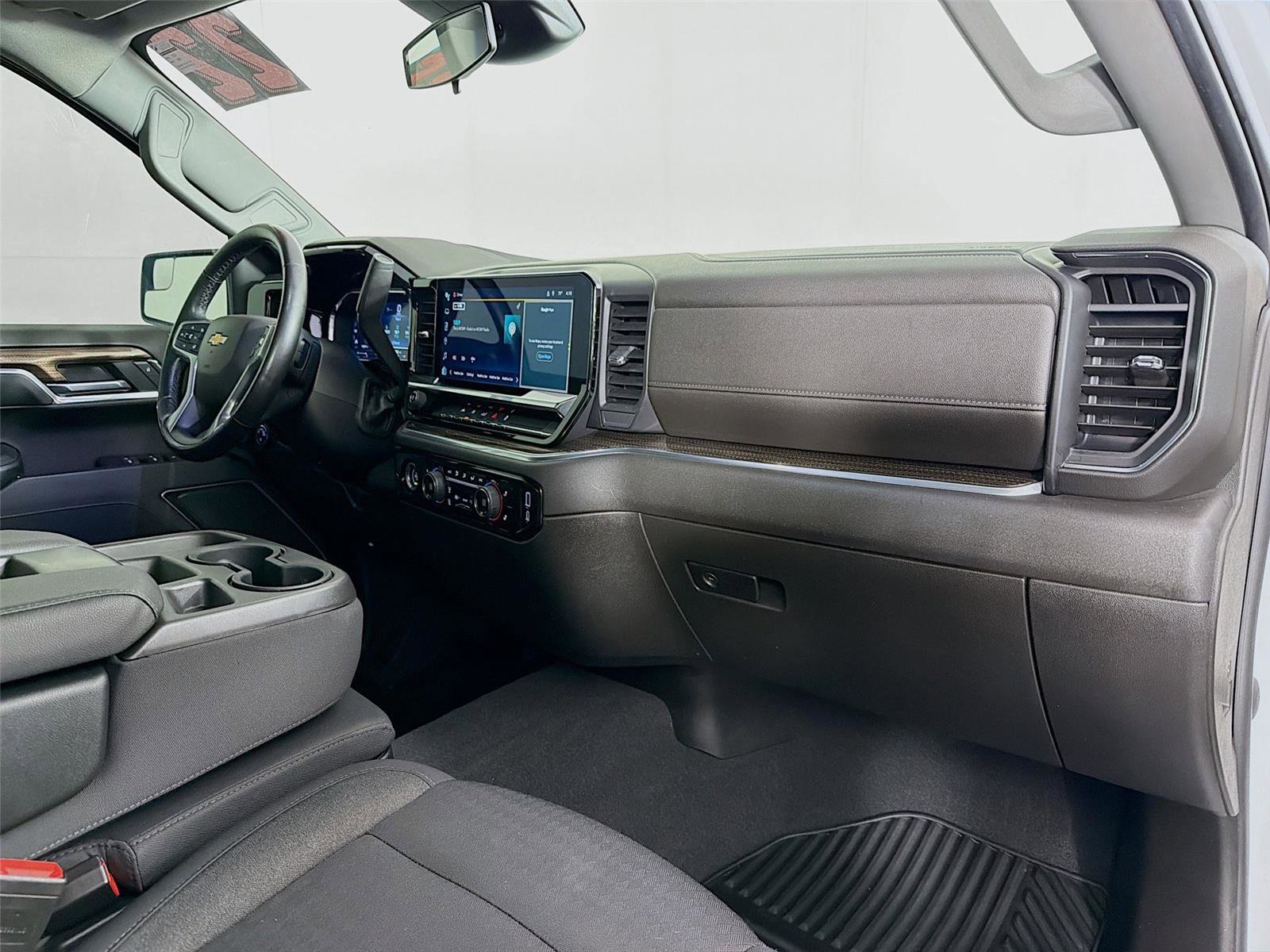 Used 2022 Chevrolet Silverado 1500 LT AWD/4WD image 28