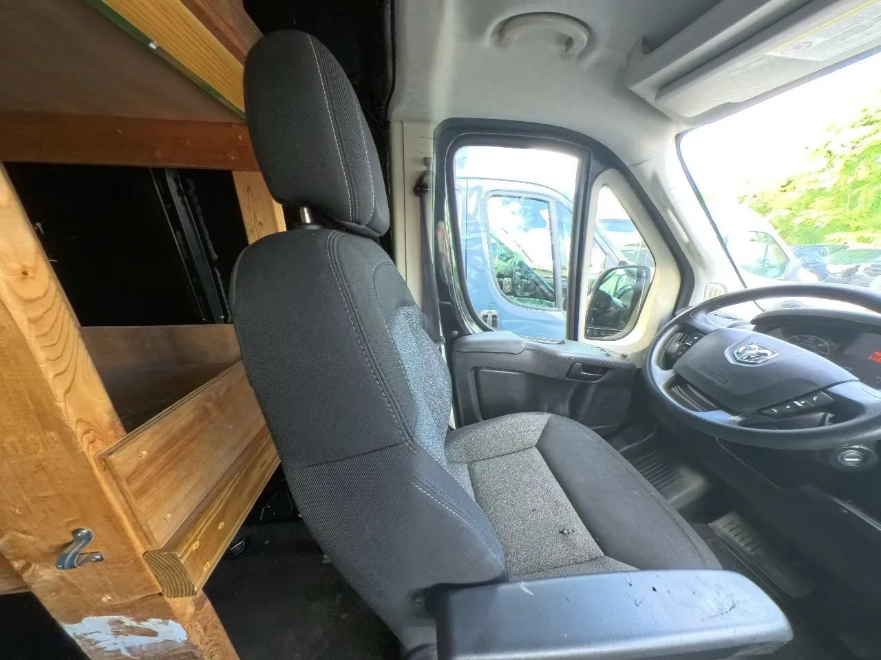 Used 2017 RAM ProMaster 2500 w/ Premium Appearance Group FWD image 26