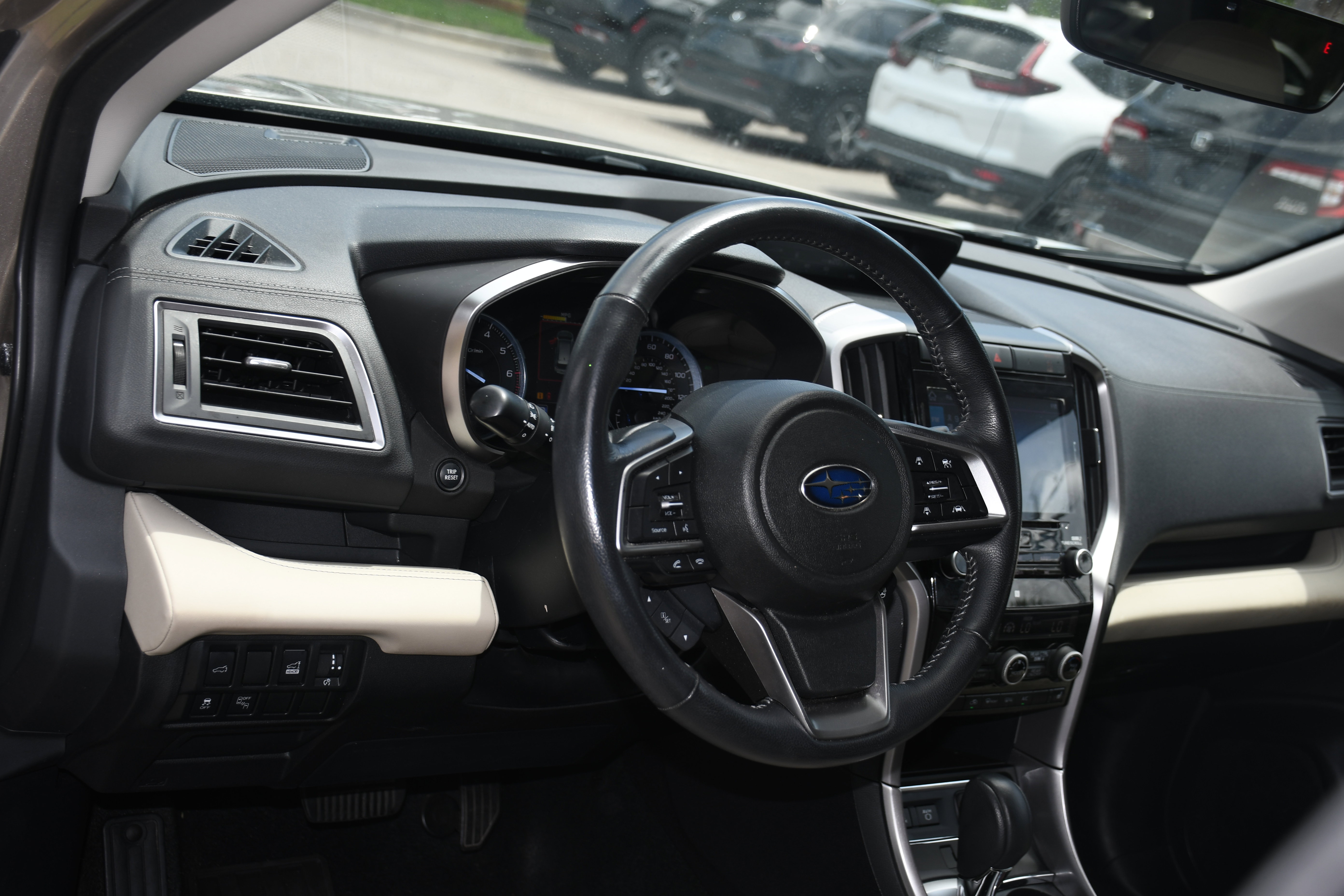 Used 2019 Subaru Ascent Limited AWD/4WD image 8