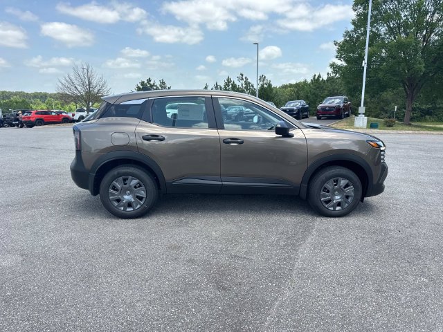 New 2026 Nissan Kicks S FWD image 4