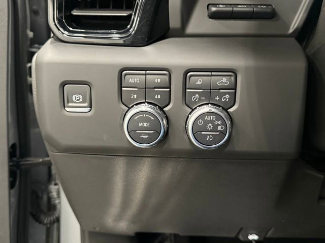 Used 2025 GMC Sierra 2500 AT4 w/ AT4 Premium Plus Package image 16