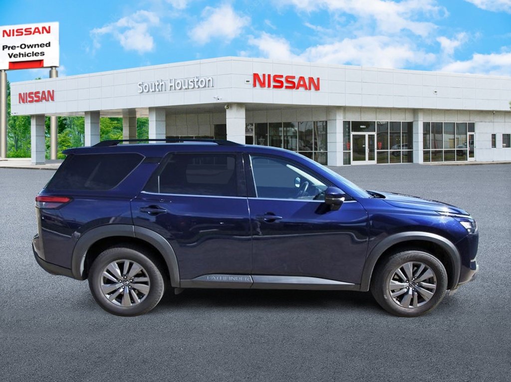 Certified 2024 Nissan Pathfinder SV FWD image 5