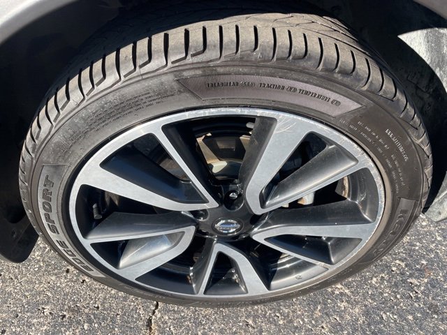 Used 2018 Nissan Rogue Sport SL w/ SL Premium Package image 18