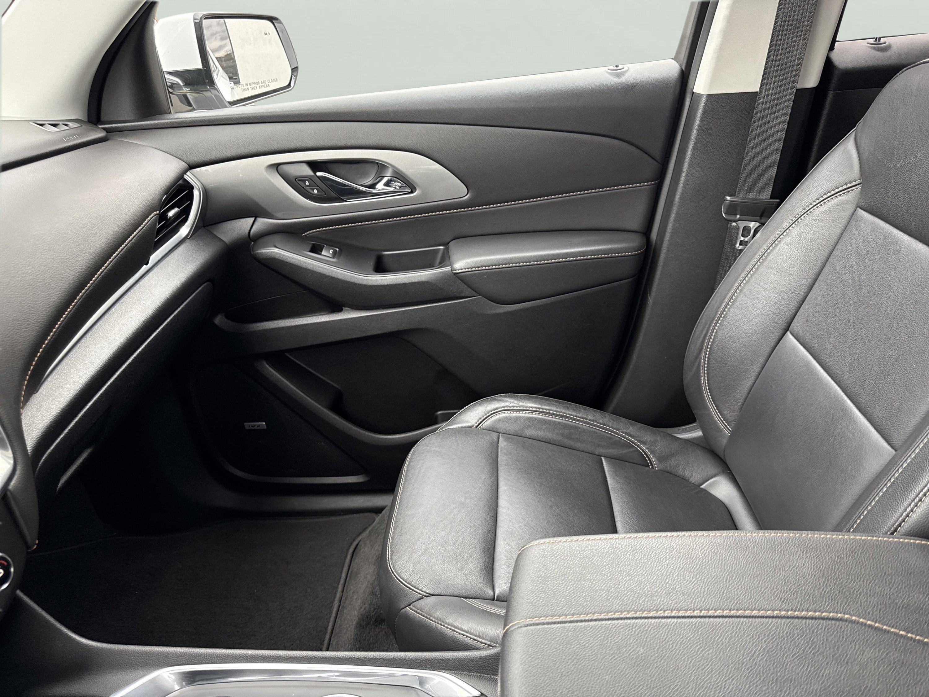 Used 2019 Chevrolet Traverse LT w/ LT Premium Package image 22