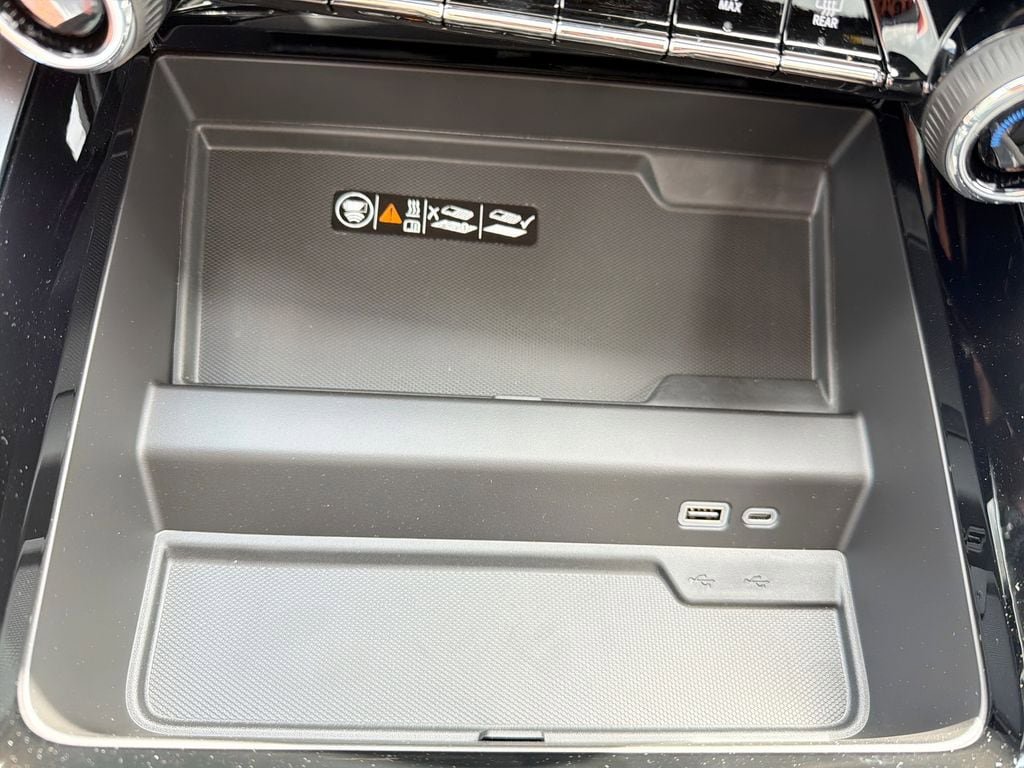 New 2026 Chevrolet Suburban Premier w/ Sun And Tow Package AWD/4WD image 29