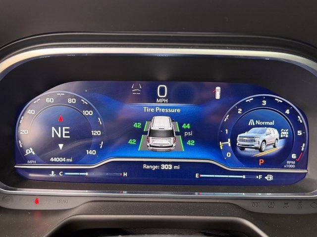 Used 2023 Chevrolet Suburban RST w/ Sport Performance Package image 12