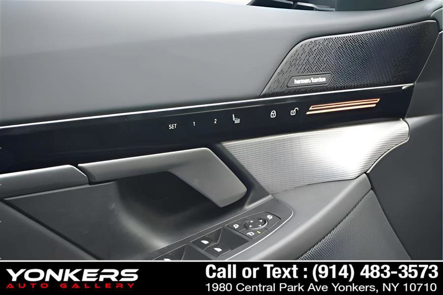 Used 2024 BMW 530i xDrive image 52