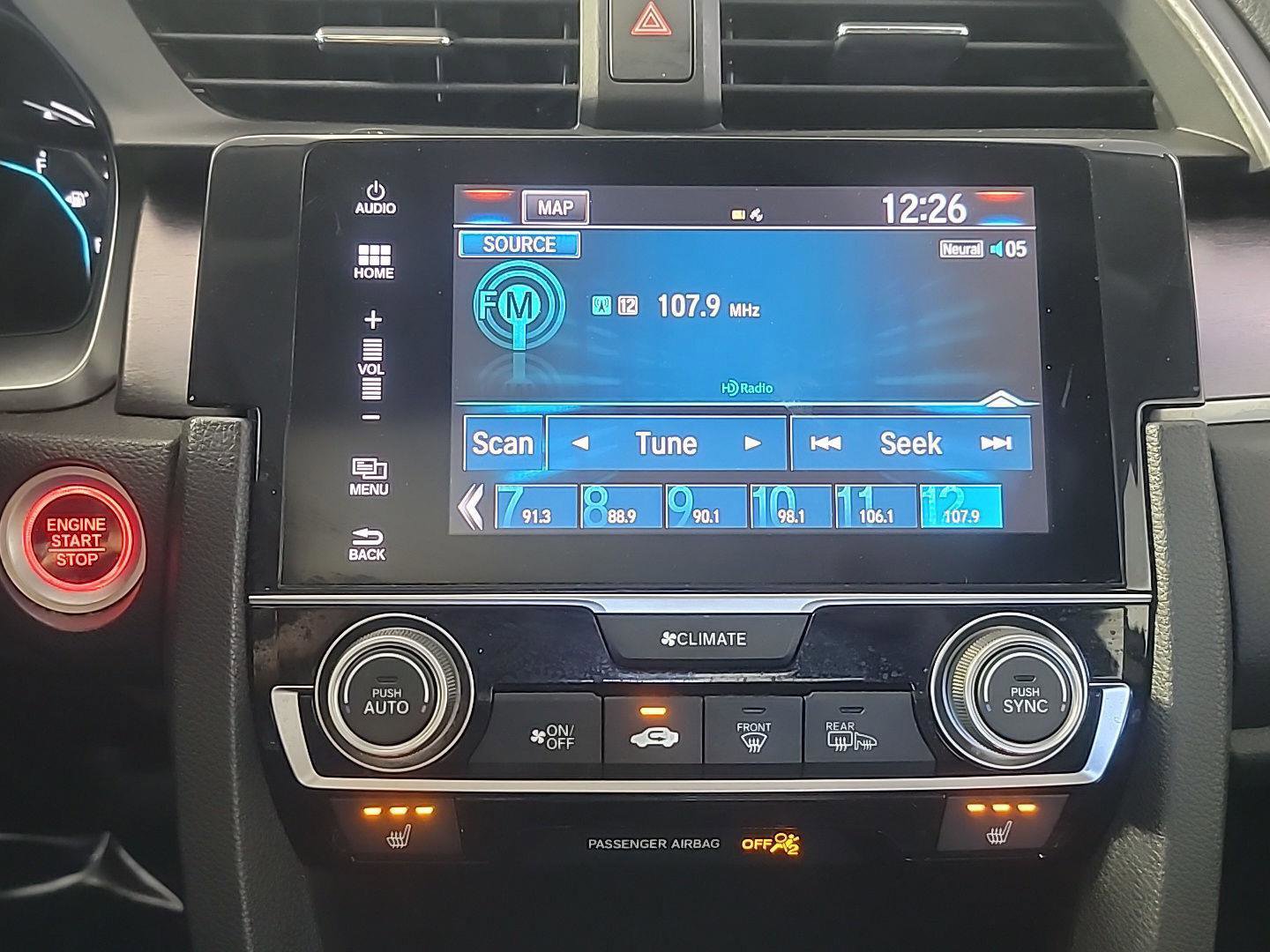 Used 2016 Honda Civic Touring image 30