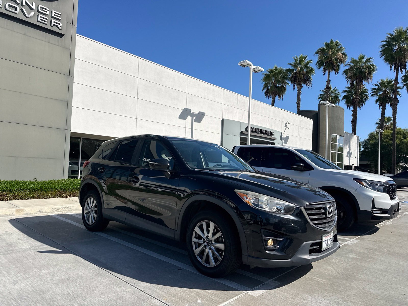 Used 2016 MAZDA CX-5 Touring FWD image 2
