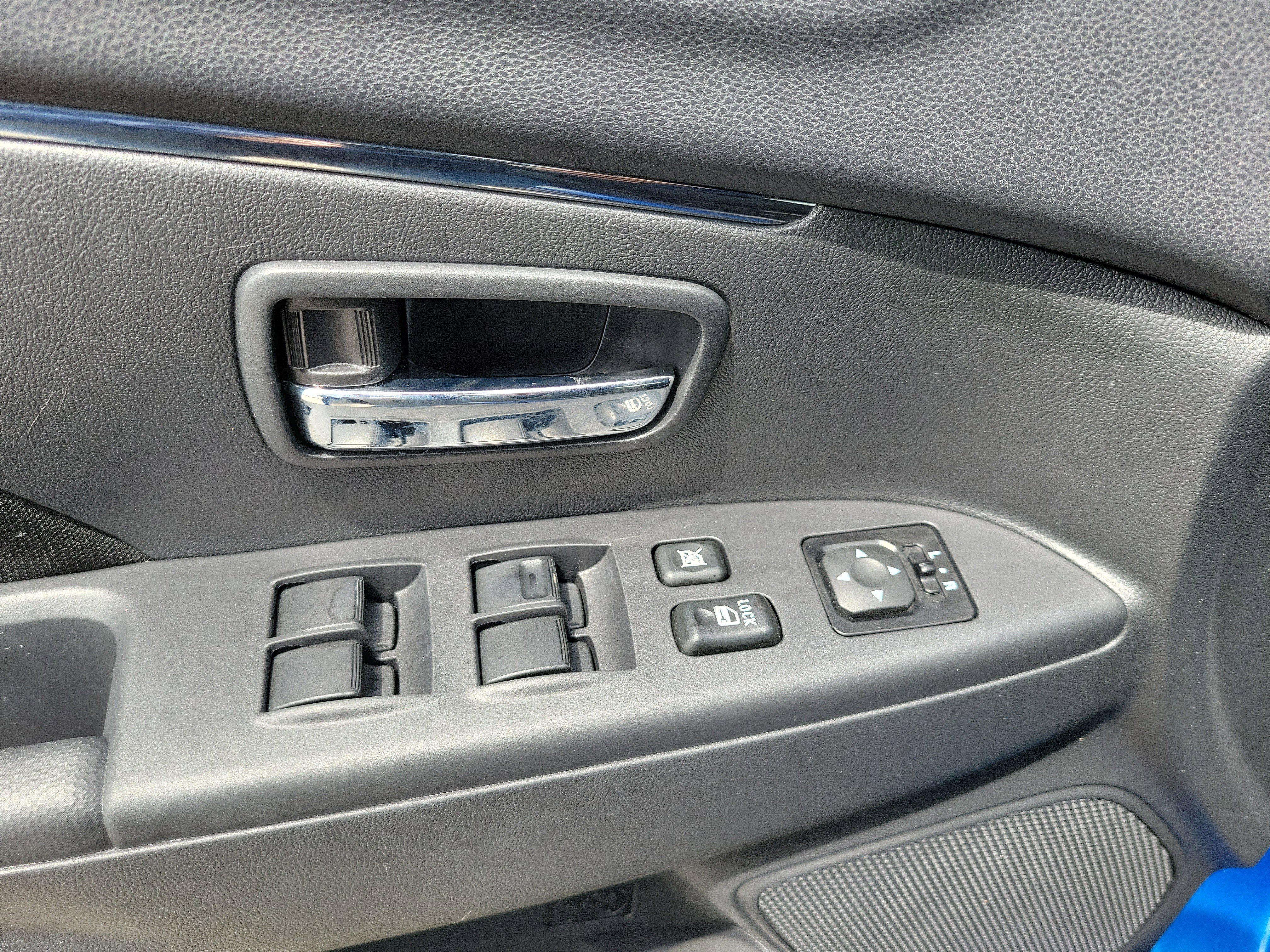 Used 2025 Mitsubishi Outlander Sport LE AWD/4WD image 27