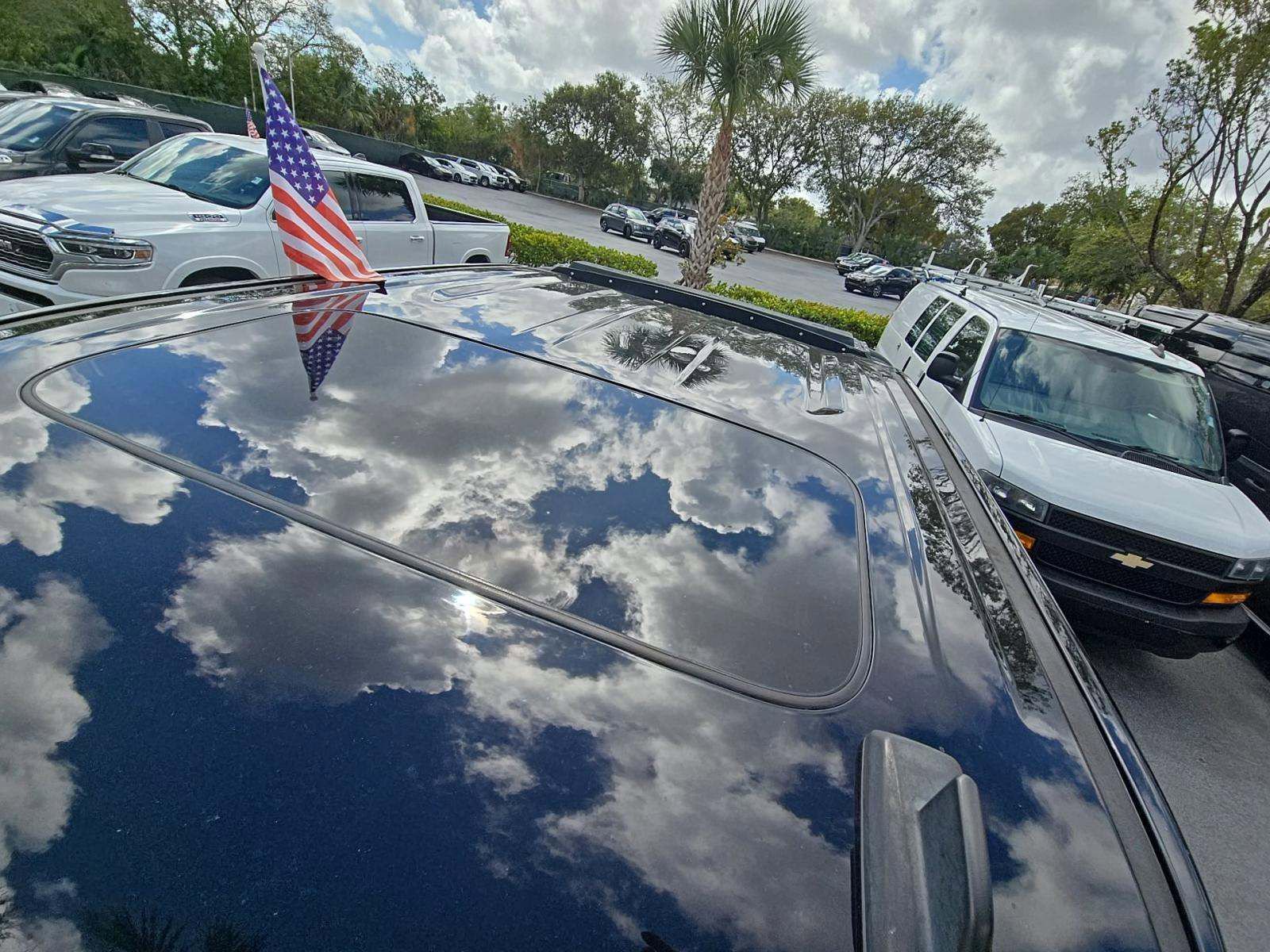 Used 2020 Chevrolet Silverado 1500 LT Trail Boss w/ Midnight Edition image 9