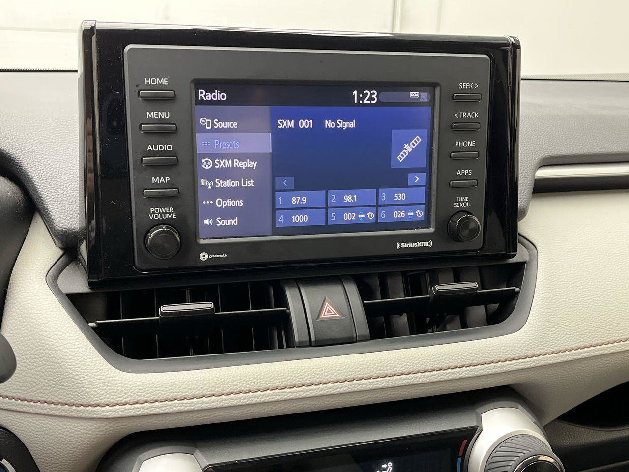 Used 2022 Toyota RAV4 XLE w/ XLE Grade Weather Package AWD/4WD image 17