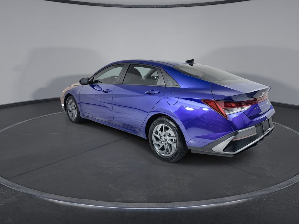 Certified 2025 Hyundai Elantra Hybrid FWD image 6