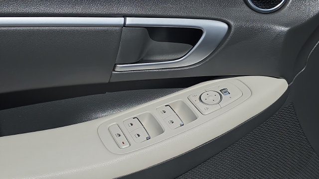 Used 2025 Hyundai Sonata SEL FWD image 37
