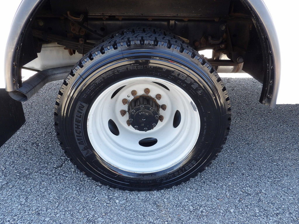 Used 2015 Ford F550 2WD Regular Cab Super Duty image 58