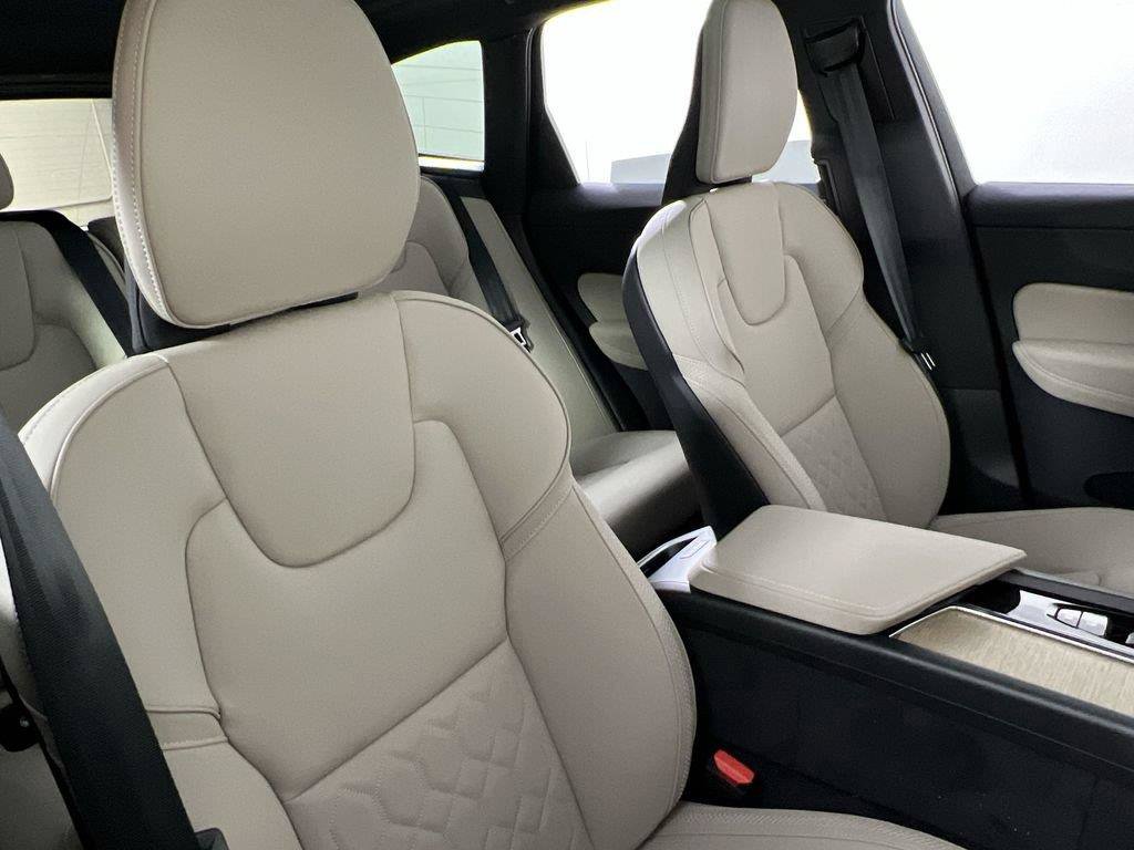 Certified 2026 Volvo XC60 T8 Plus w/ Protection Package Premier AWD/4WD image 22