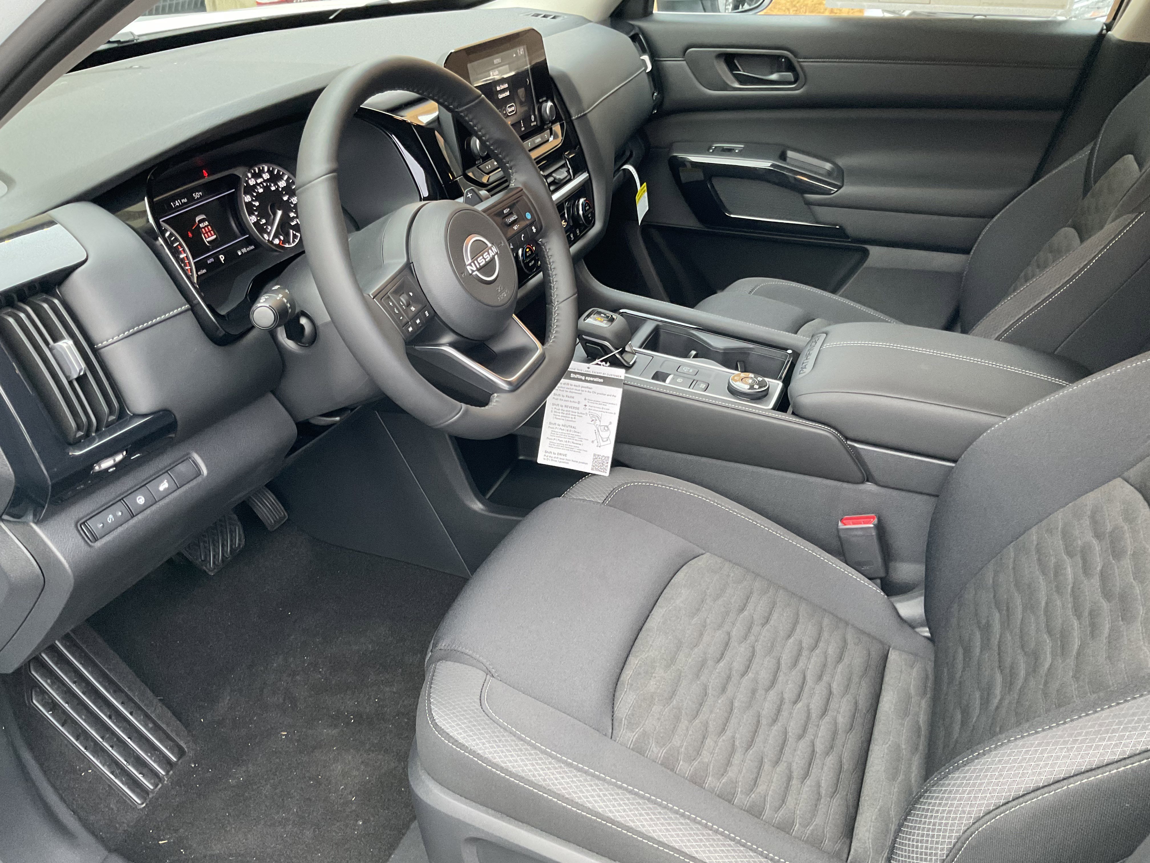 Used 2025 Nissan Pathfinder SV w/ Black Appearance Package image 21
