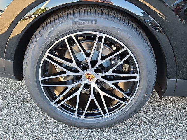 New 2026 Porsche Cayenne AWD/4WD image 13