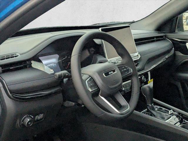 New 2026 Jeep Compass Latitude image 3
