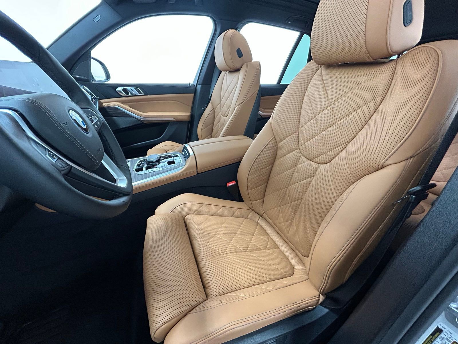 Used 2026 BMW X5 xDrive50e w/ Premium Package image 30