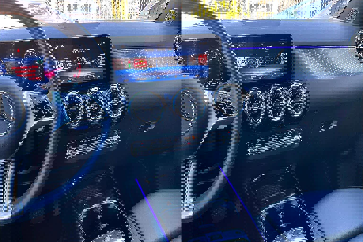 Used 2025 Mercedes-Benz GLA 250 image 6