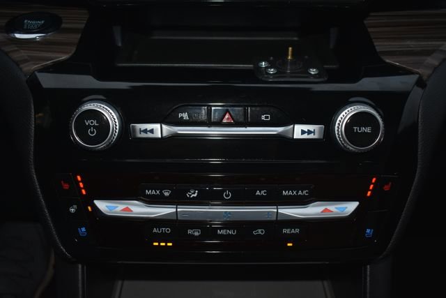 Used 2022 Ford Explorer Limited image 30