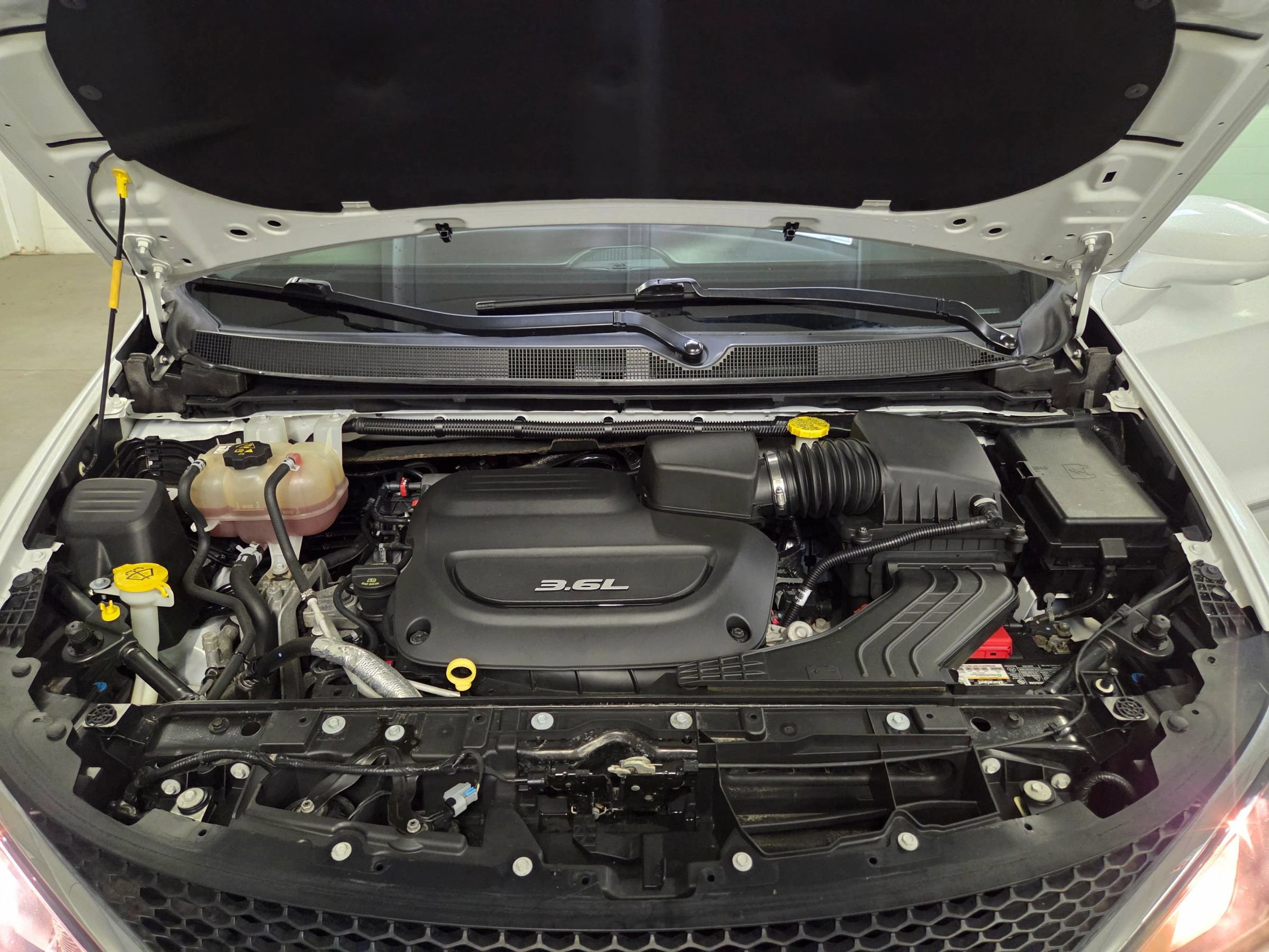 Used 2018 Chrysler Pacifica Touring-L Plus FWD image 48