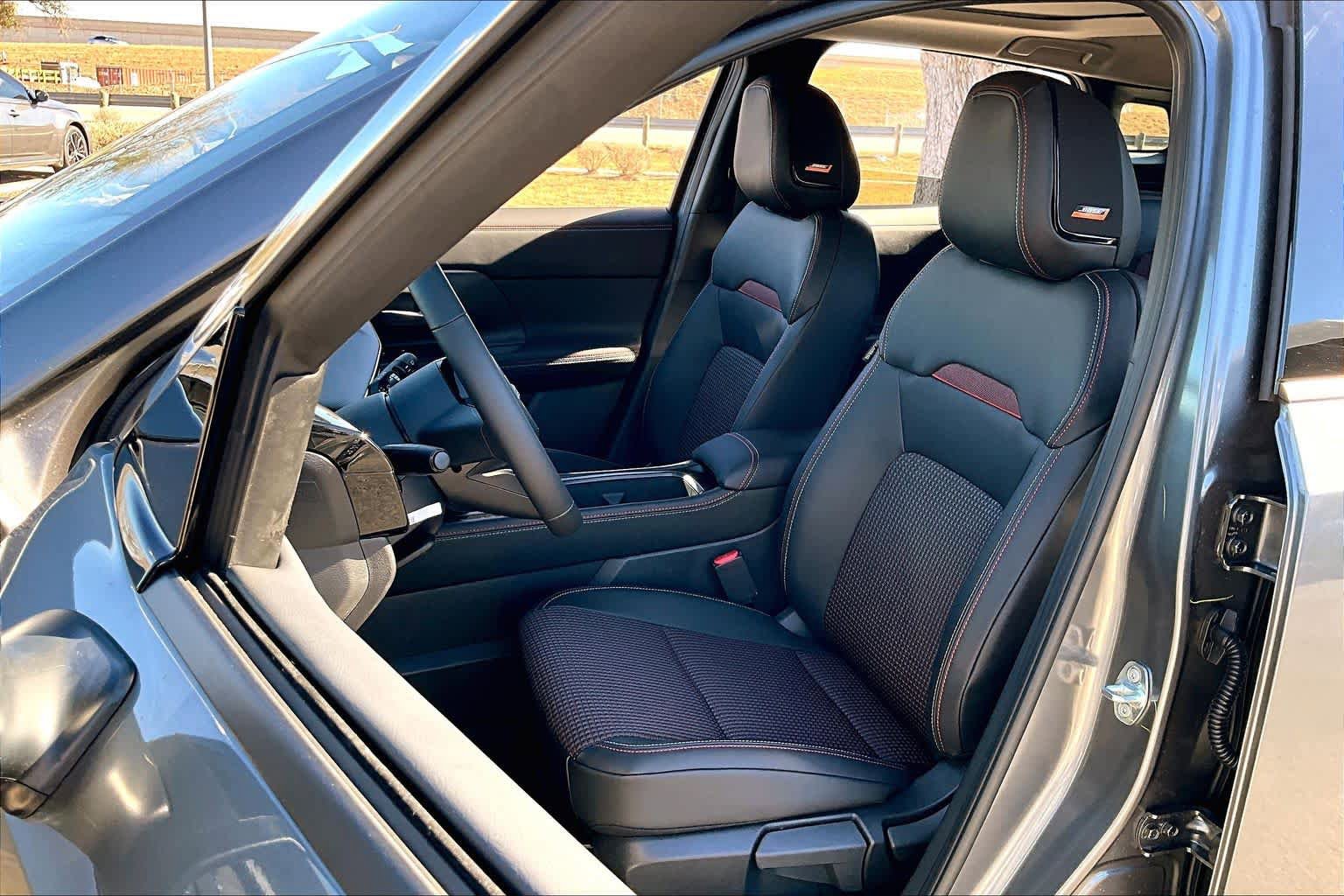 New 2026 Nissan Kicks SR image 9