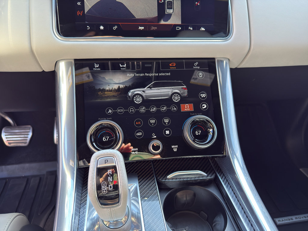 Used 2022 Land Rover Range Rover Sport SVR image 18