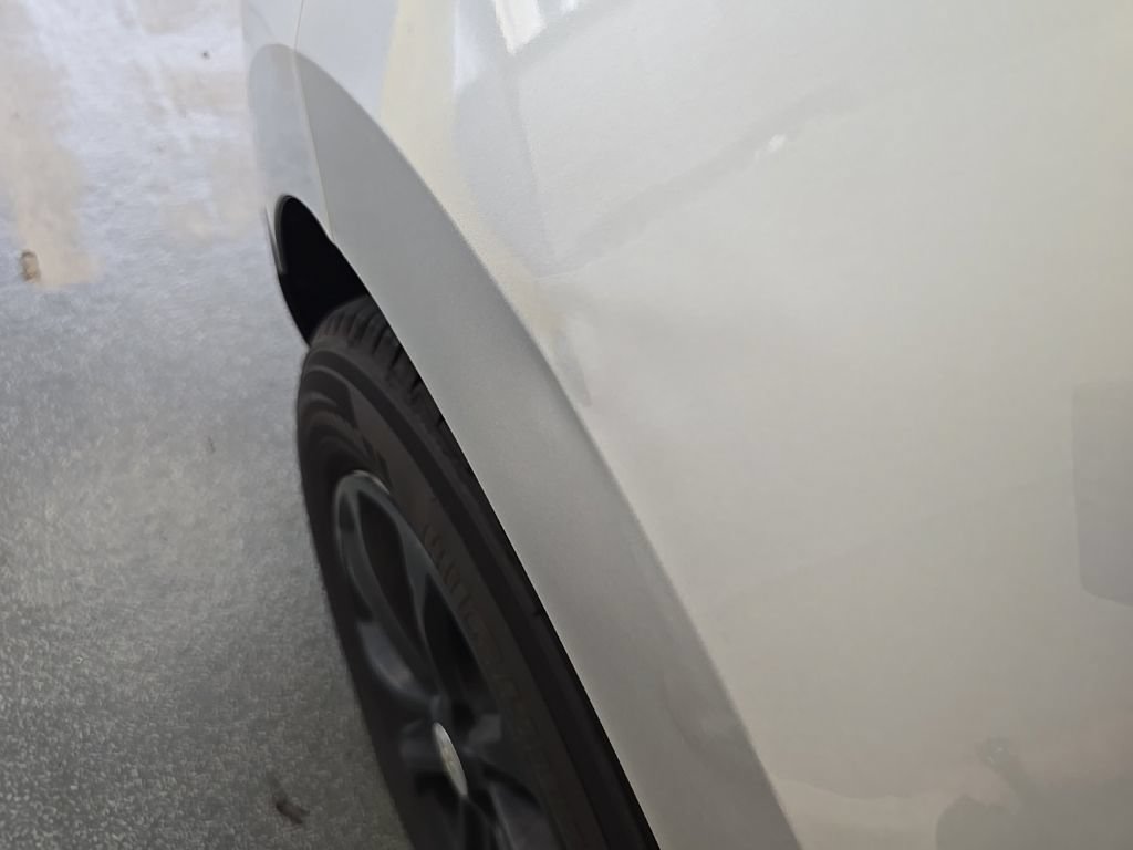 Used 2018 Chevrolet Equinox LT FWD image 9