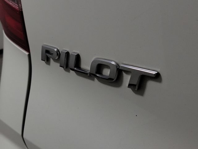 Used 2019 Honda Pilot Touring image 7