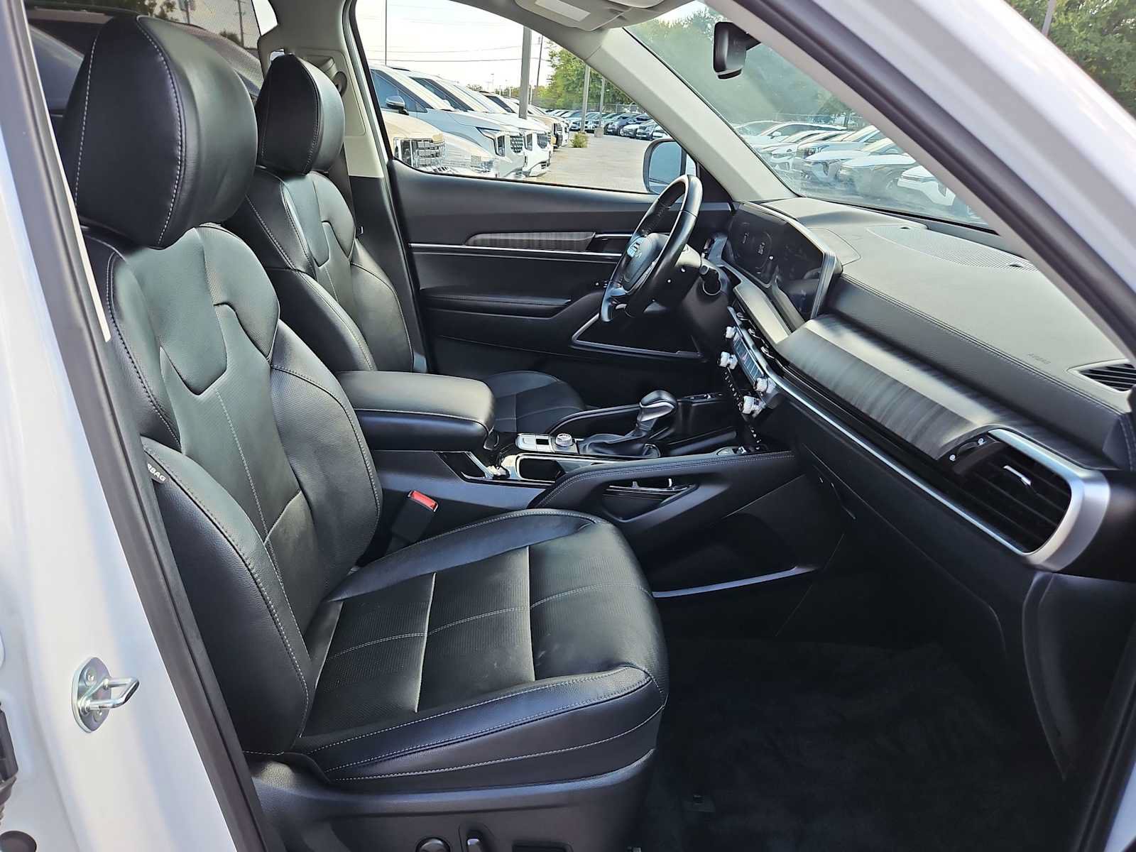 Certified 2025 Kia Telluride EX FWD image 22