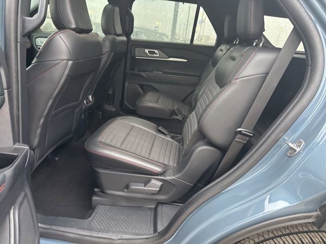 Used 2025 Ford Explorer ST-Line w/ Premium Package image 15