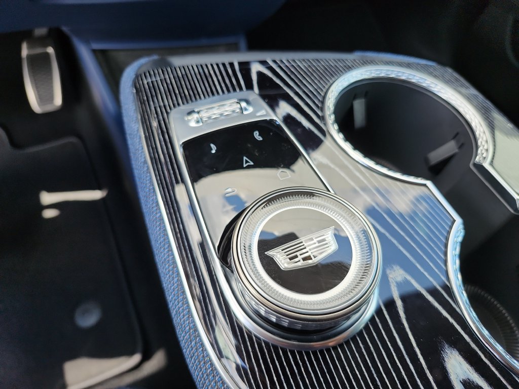 New 2027 Cadillac Optiq Premium Sport AWD/4WD image 27