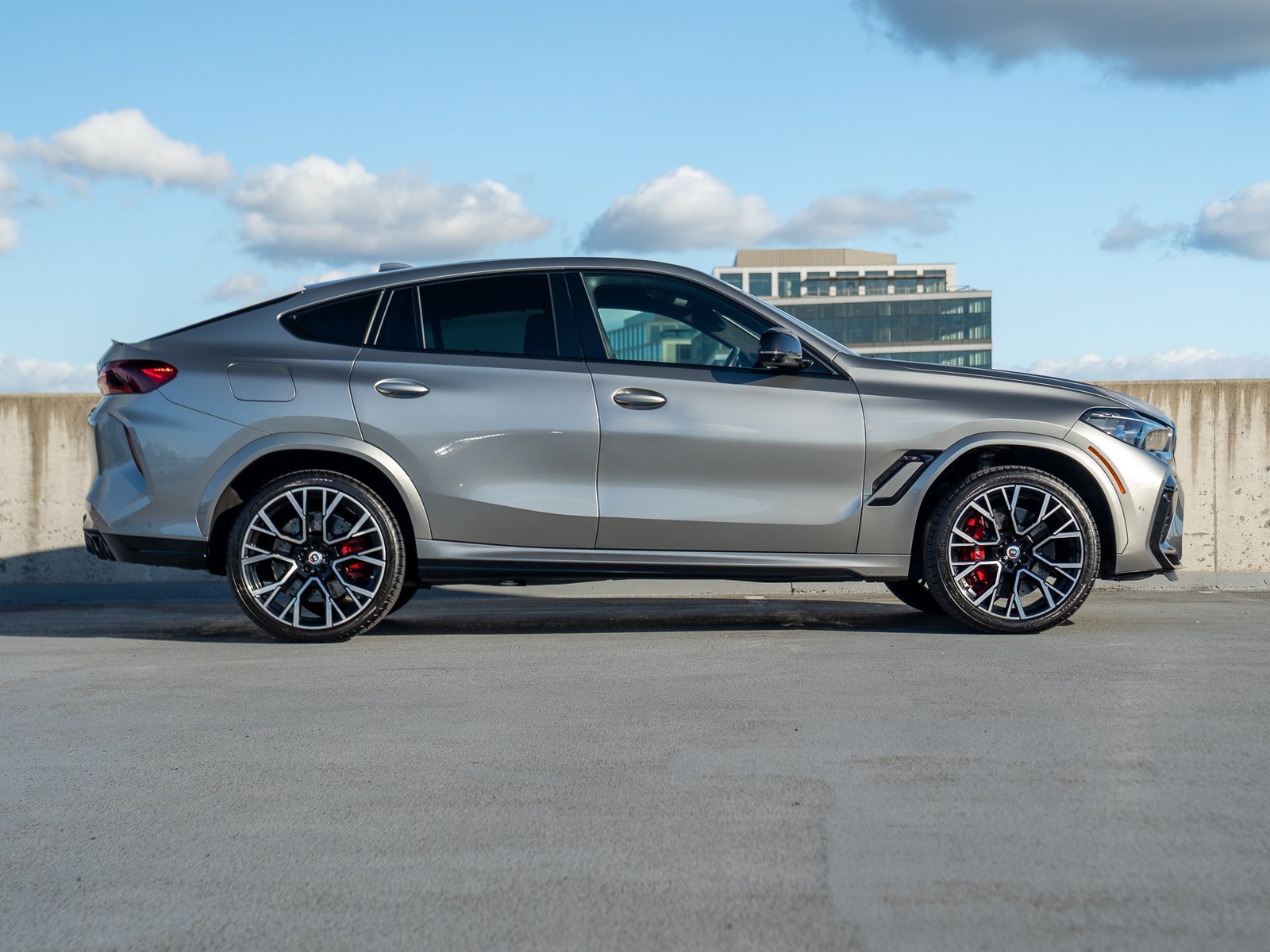 Used 2022 BMW X6 M w/ Competition Package AWD/4WD image 7