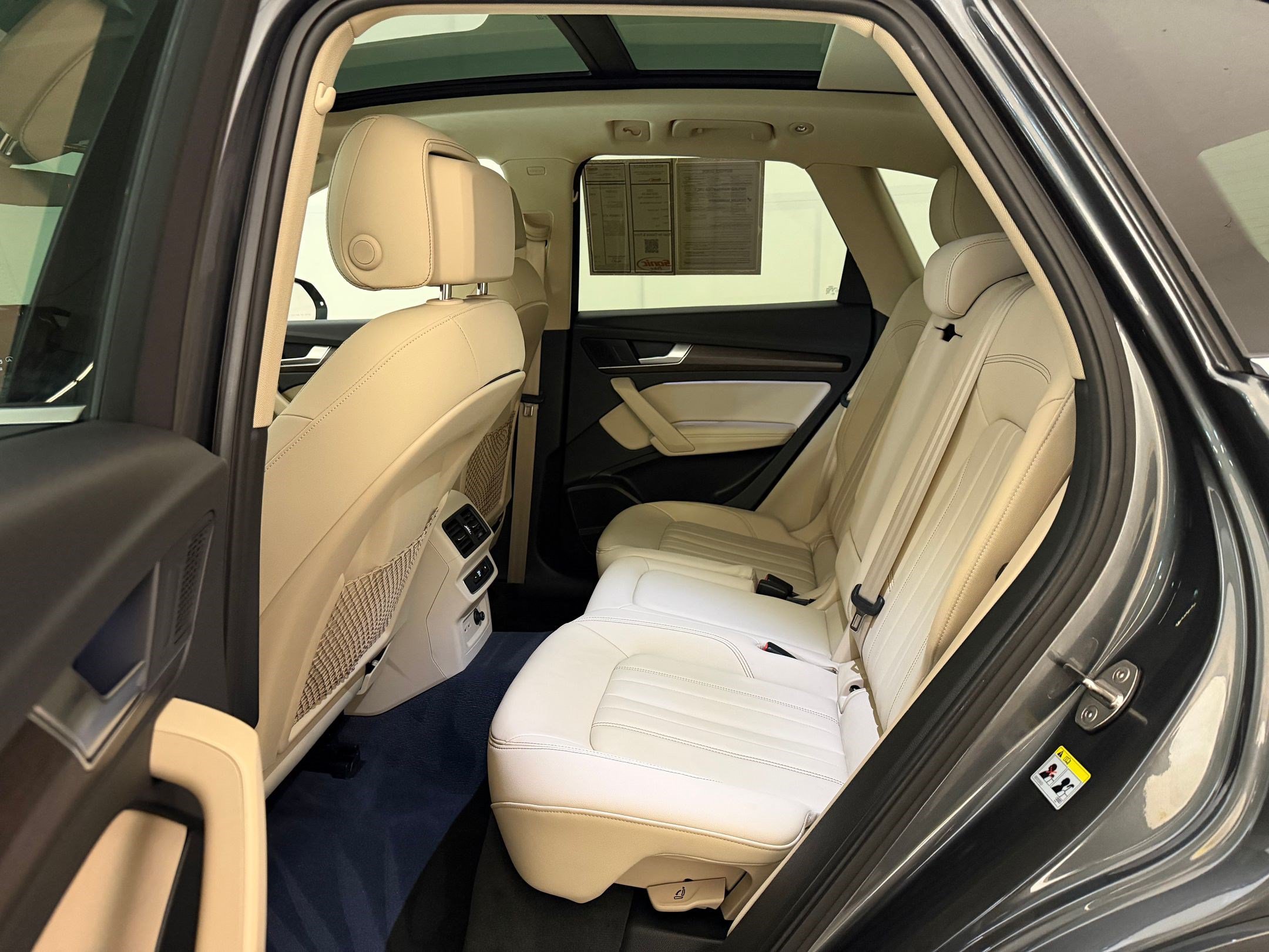 Certified 2022 Audi Q5 2.0T Premium Plus w/ Premium Plus Package AWD/4WD image 24