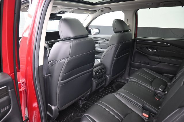 New 2026 Honda Pilot Touring image 10