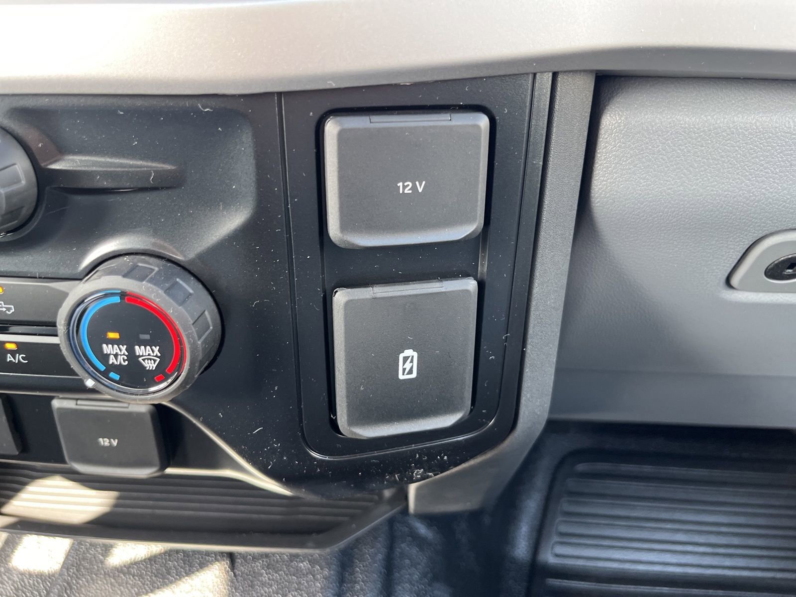 New 2026 Ford F550 4x4 Crew Cab image 15