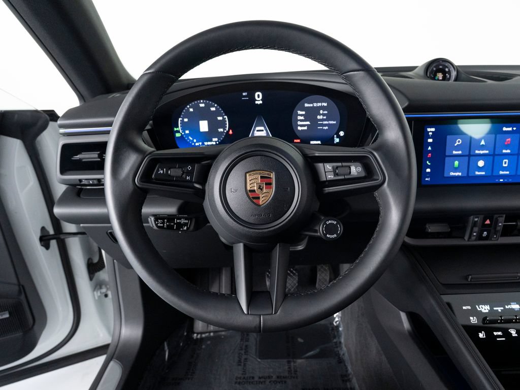 Certified 2025 Porsche Macan 4 Electric AWD/4WD image 18