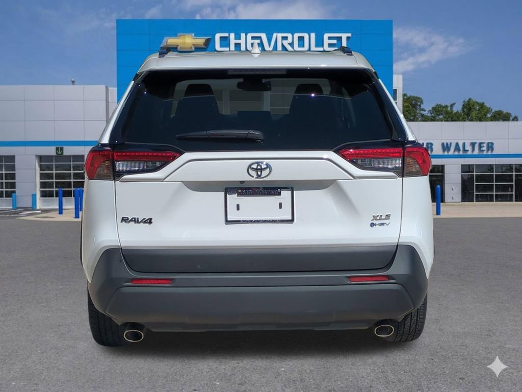 Used 2025 Toyota RAV4 XLE AWD/4WD image 5