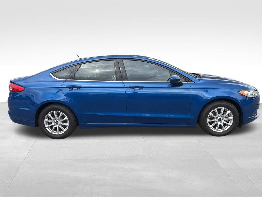Used 2018 Ford Fusion S FWD image 6