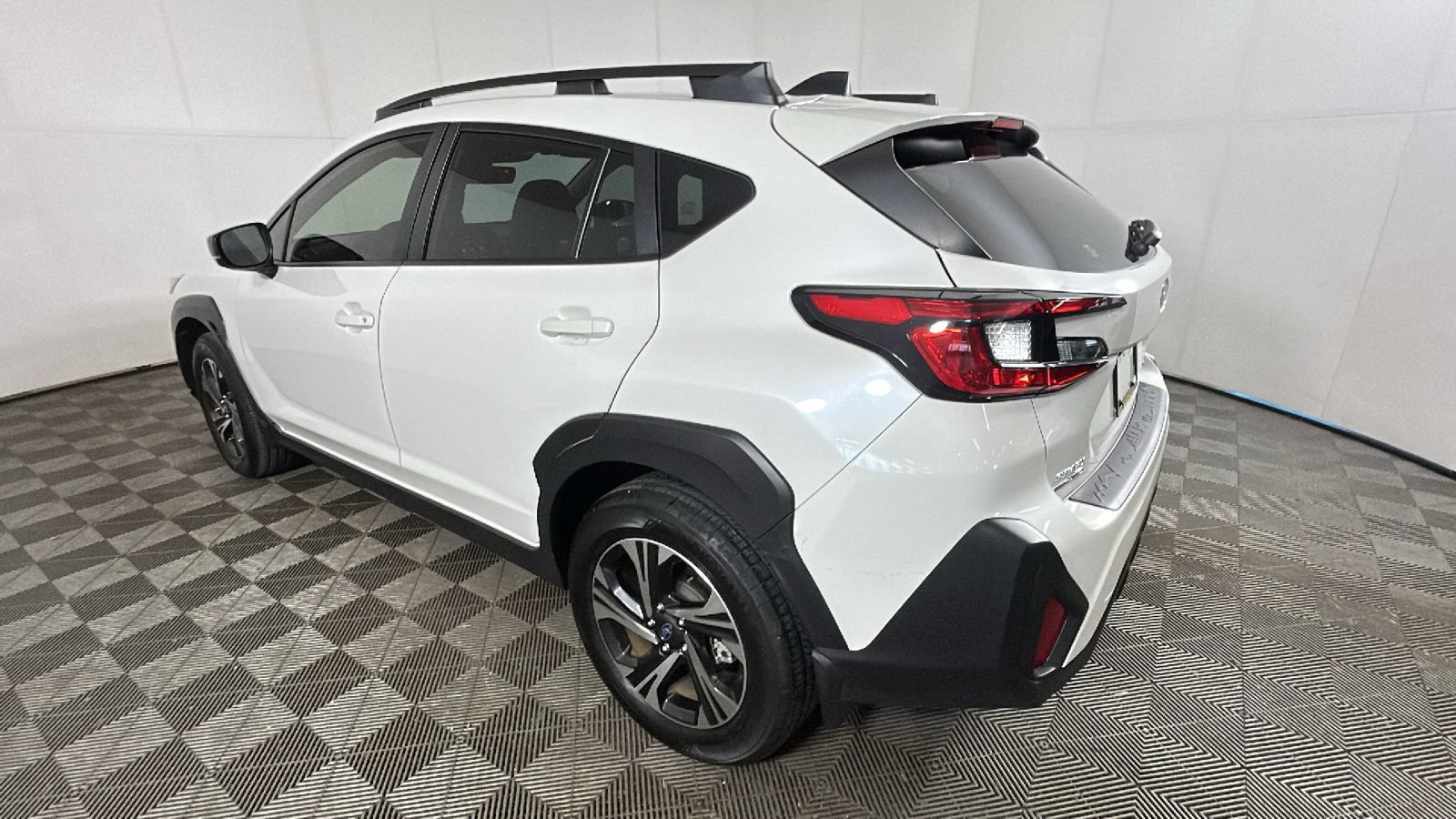 Used 2024 Subaru Crosstrek 2.0i Premium AWD/4WD image 7